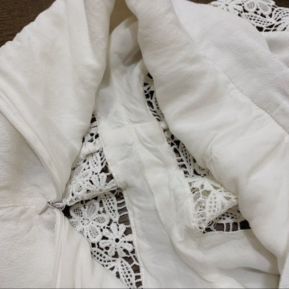 Forever 21 White Lace Trim Size XS Shorts Casual High Waist Gauze Cheeky Fit - Picture 3 of 8